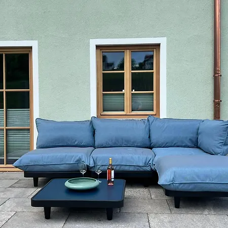 Naehe Muenchen Jacuzzi Grillkota 75 Zoll Tv