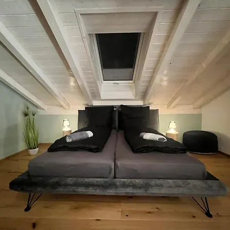 Ξενοδοχείο με διαμερίσματα Naehe Muenchen Jacuzzi Grillkota 75 Zoll Tv Dorfen